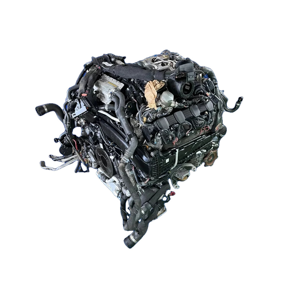 Lamborghini 4.0L V8 DHU Bi-Turbocharged Engine — photo 4