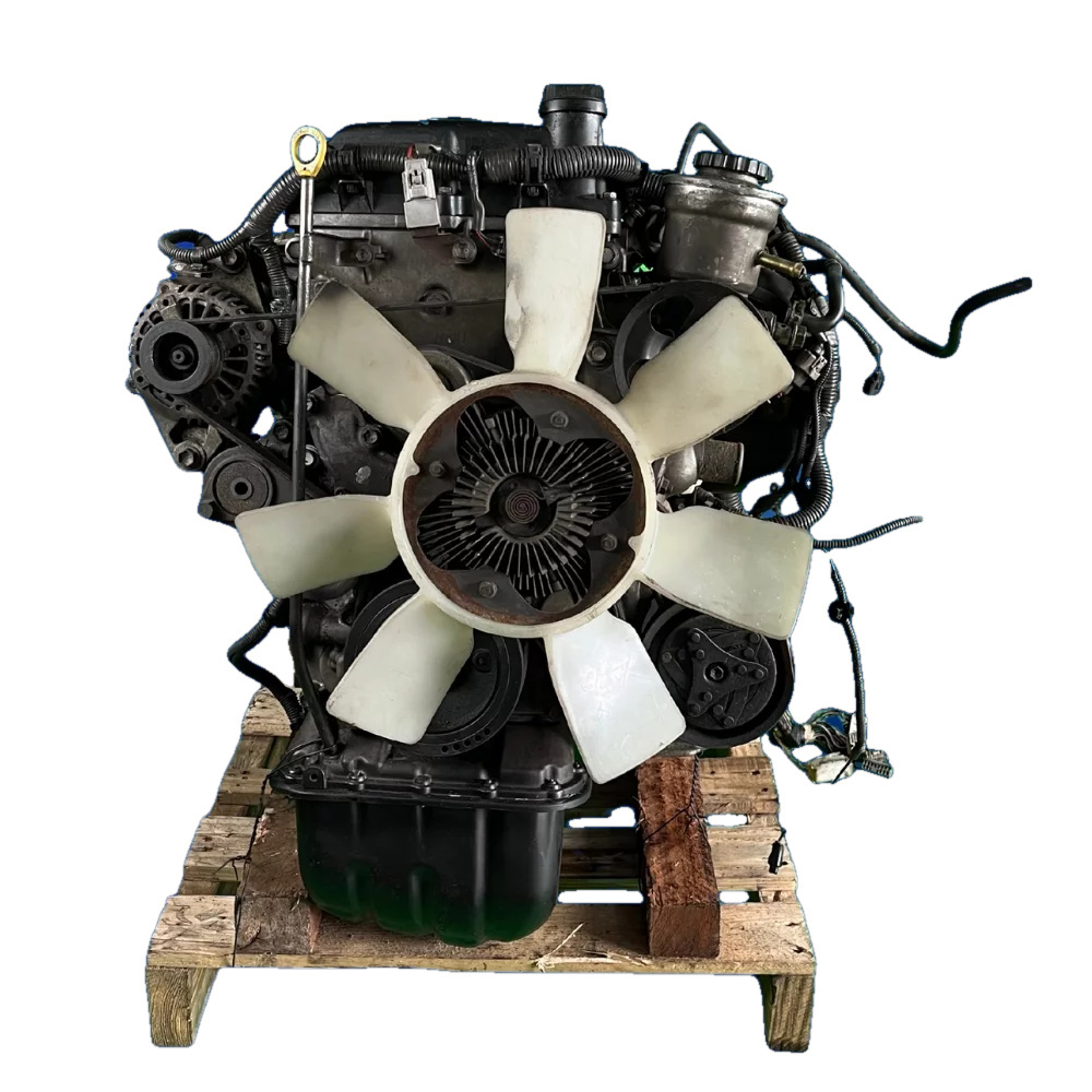 Toyota Hilux 2.0 1TR engine — photo 2