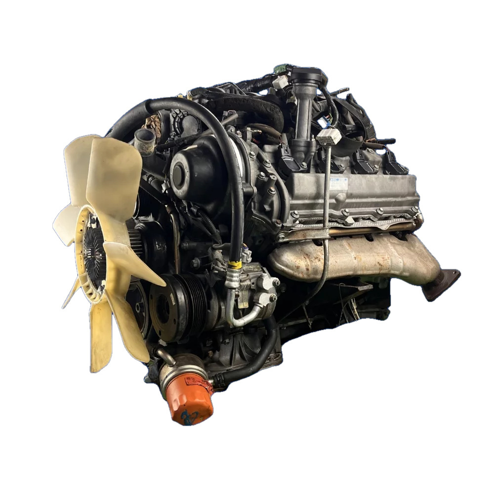 Toyota Land Cruiser 2UZ V8 Engine