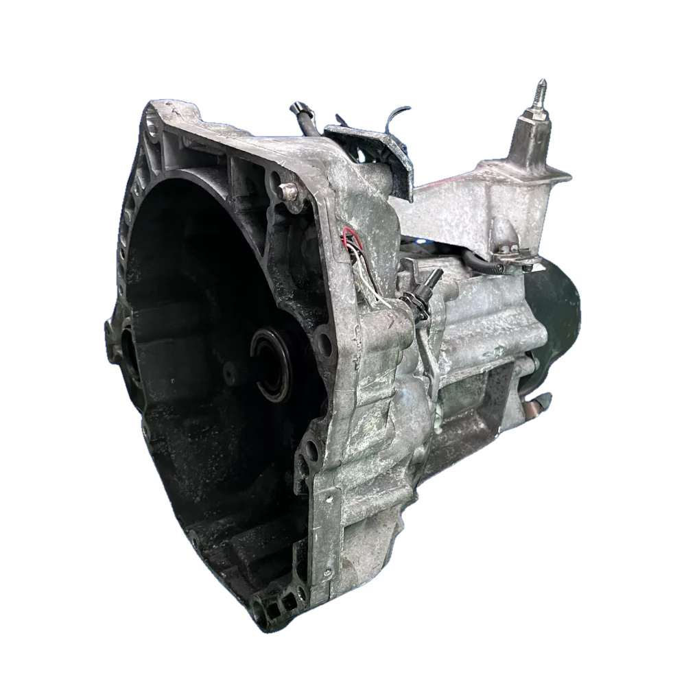 Nissan HR16 5-Speed Manual Gearbox — photo 3