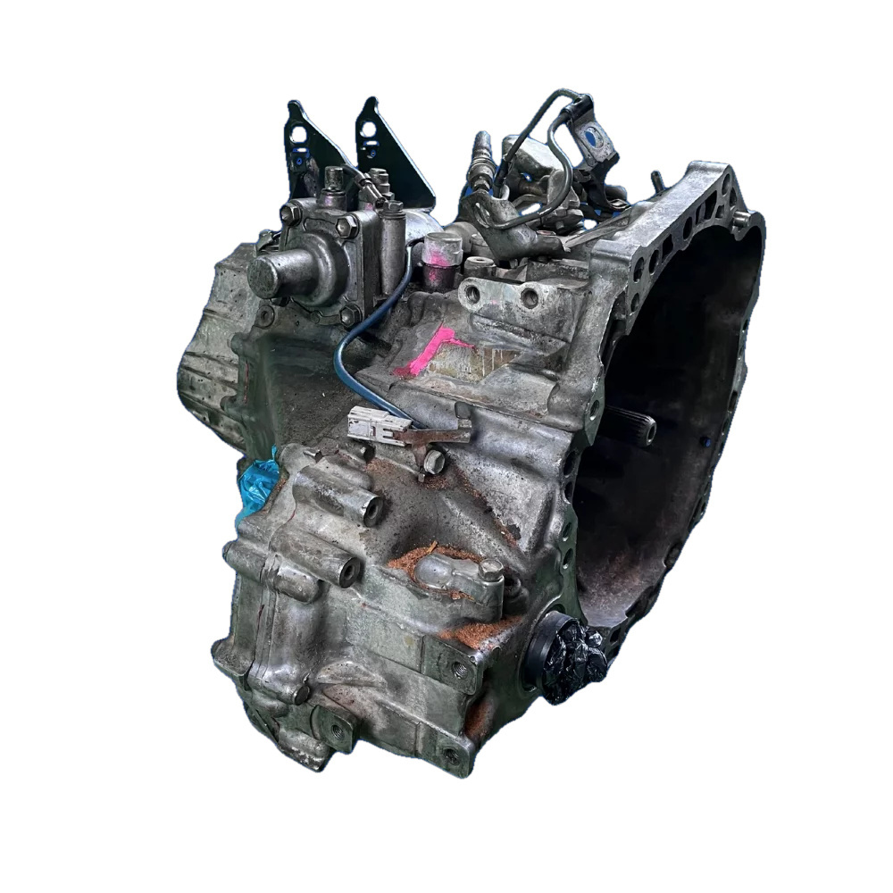 Toyota Corolla 1.8L 6 Speed Manual Transmission — photo 3