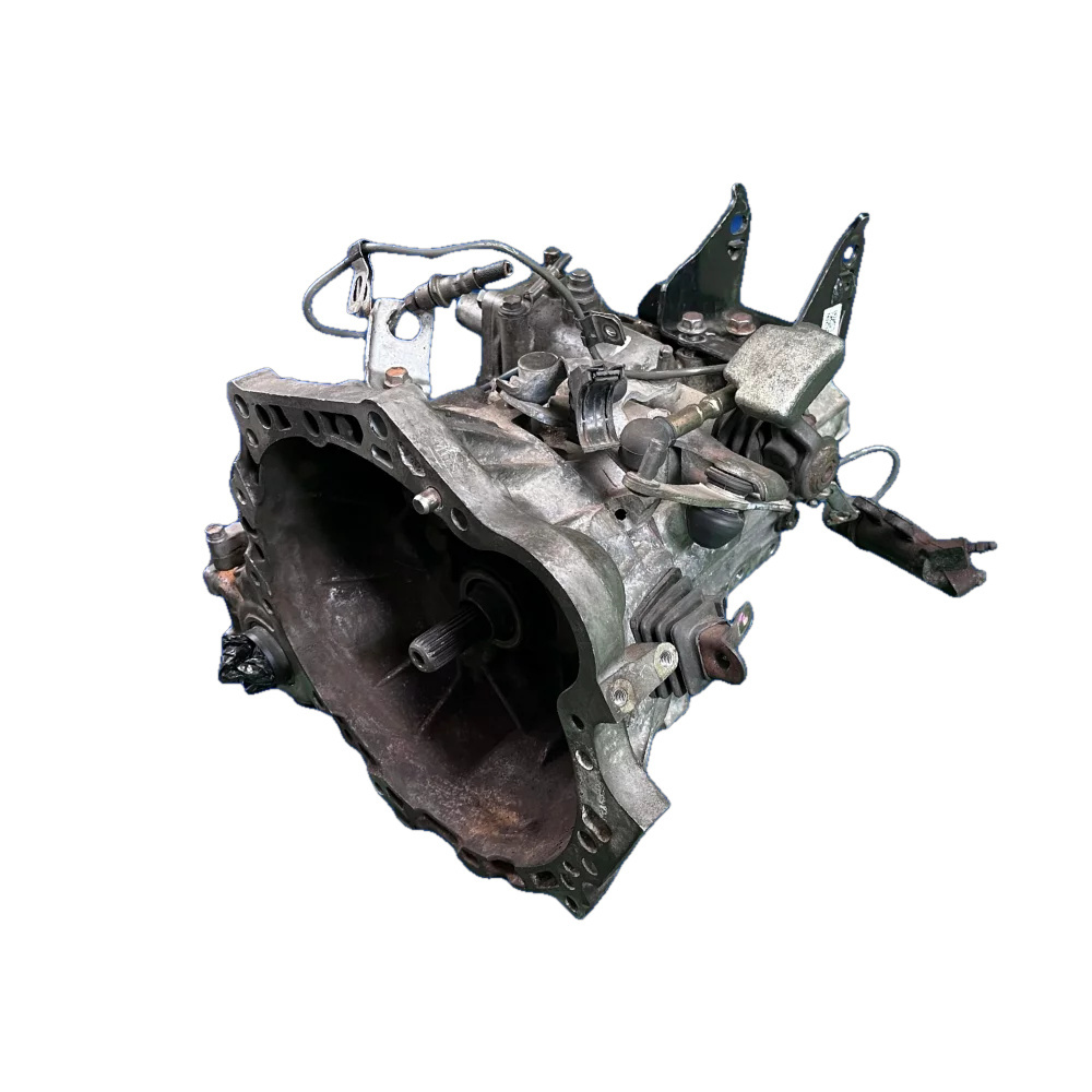 Toyota Corolla 1.8L 6 Speed Manual Transmission — photo 4