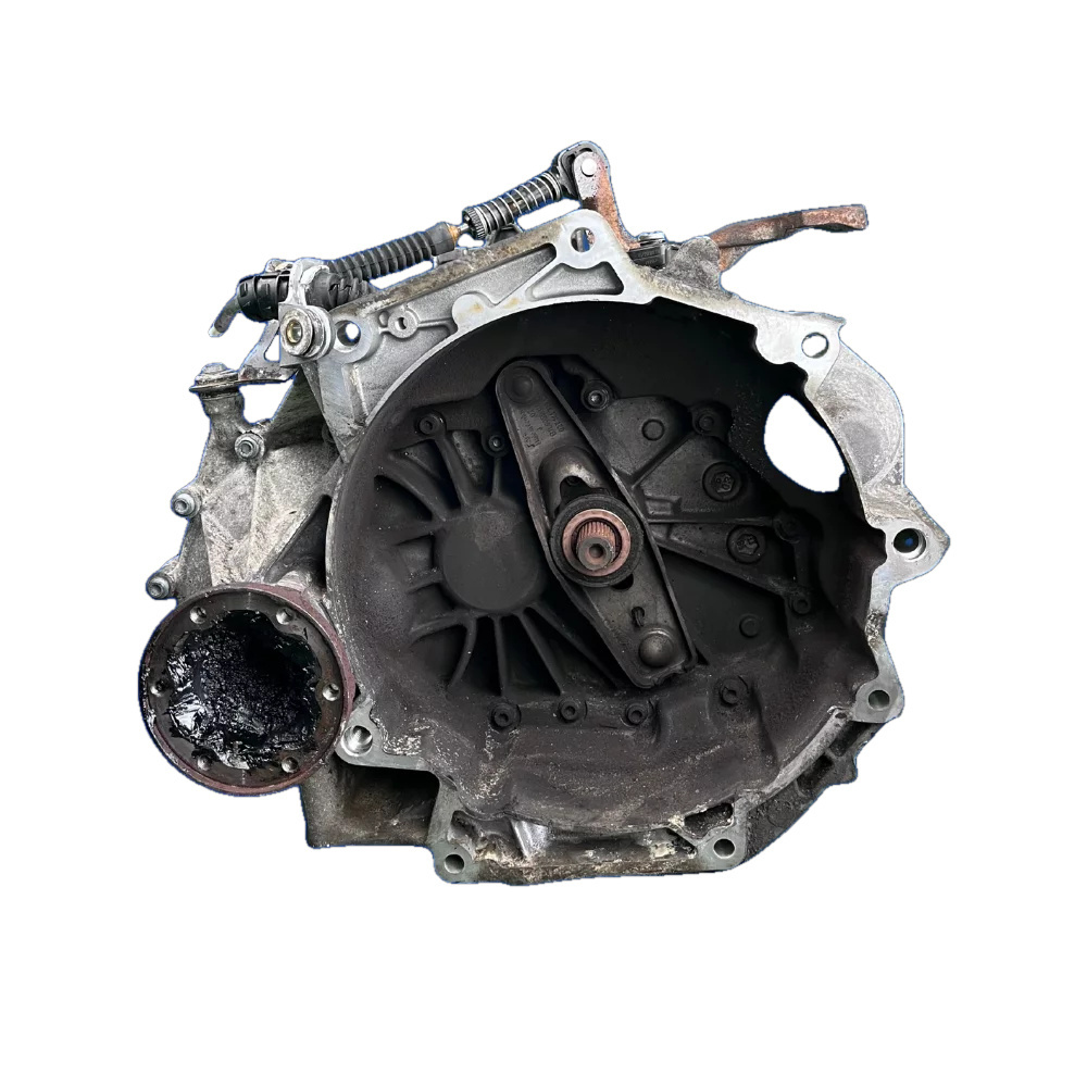 VW 1.6 Golf 5 5-Speed Manual Gearbox — photo 3